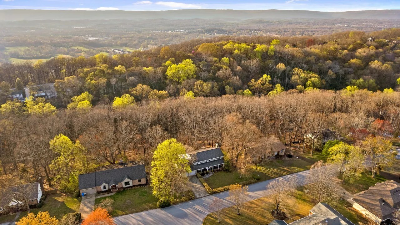 For Sale 1717 Colonial Shores Dr, Hixson, TN 37343