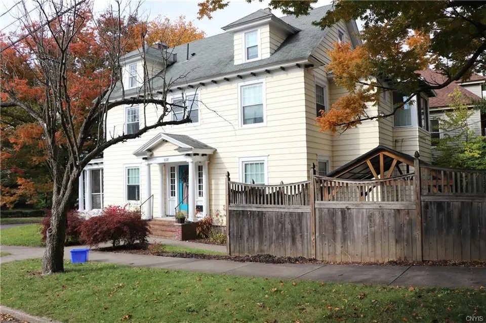 691 Allen St, Syracuse, NY 13210