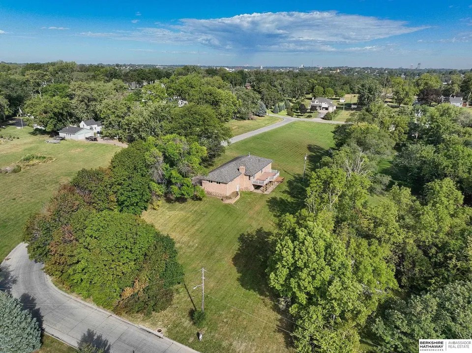 7415 S 20th St, Bellevue, NE 68147 550,000