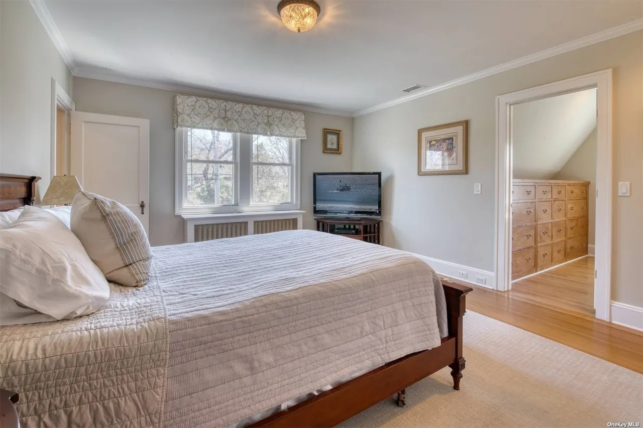 For Sale 39 Beach Rd, Westhampton Beach, NY 11978