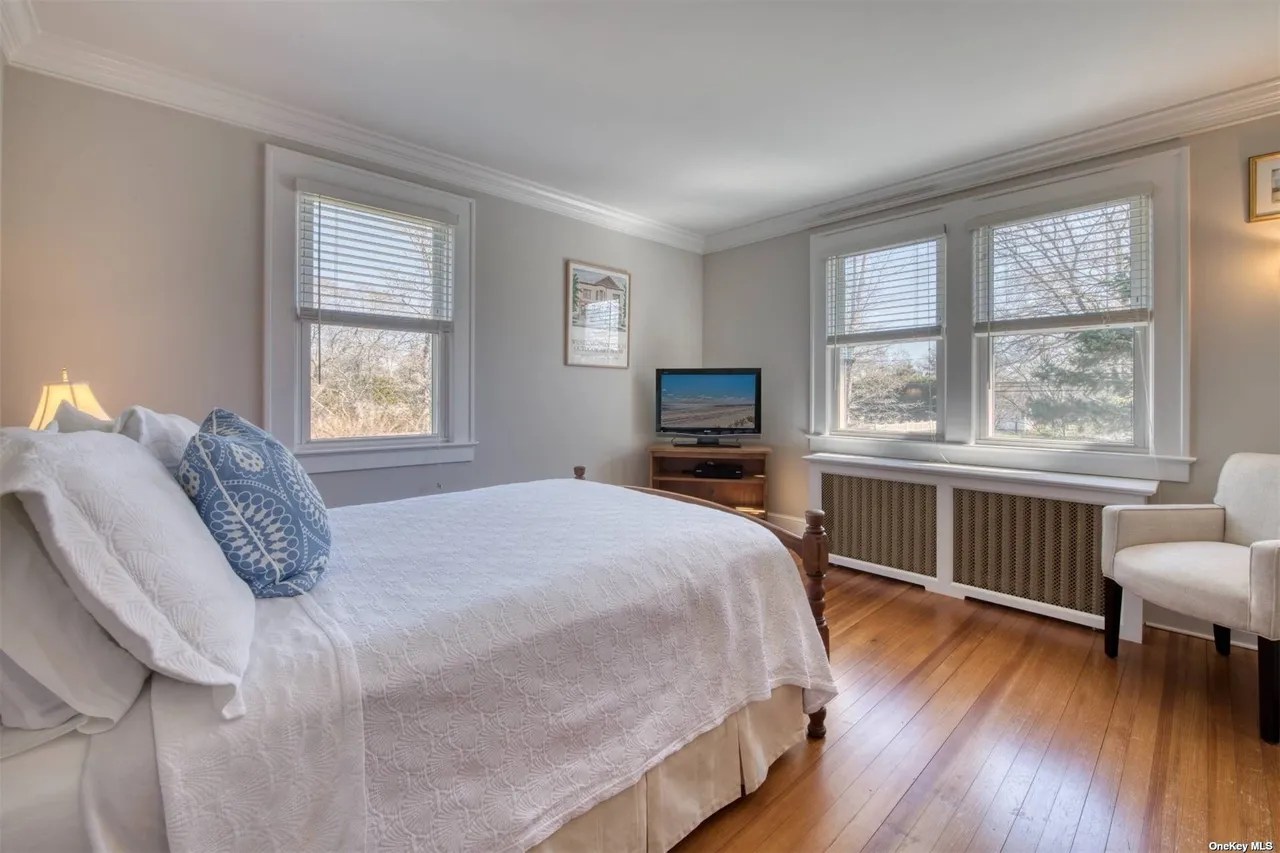 For Sale 39 Beach Rd, Westhampton Beach, NY 11978