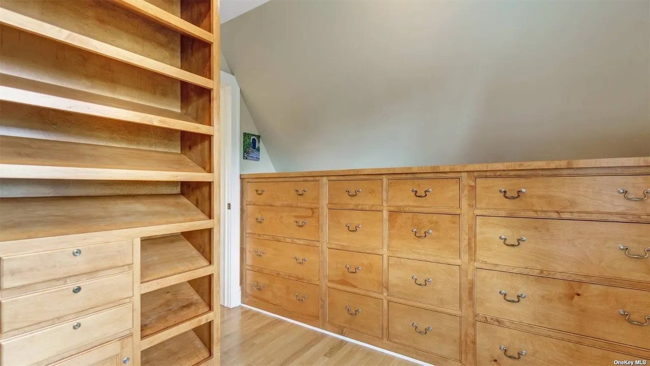 For Sale 39 Beach Rd, Westhampton Beach, NY 11978