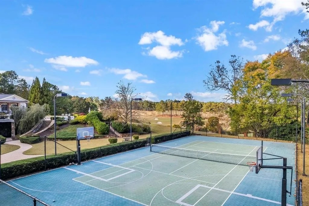 811 Hawks Nest Ct, Ball Ground, GA 30107