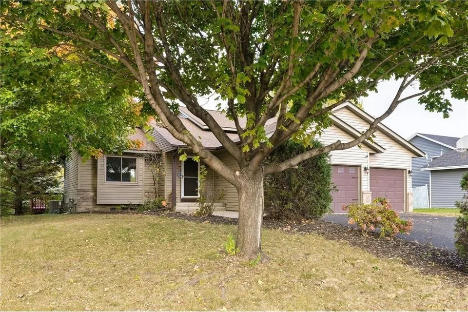 6826 Setzler Pkwy, Brooklyn Park, MN 55445 365,000