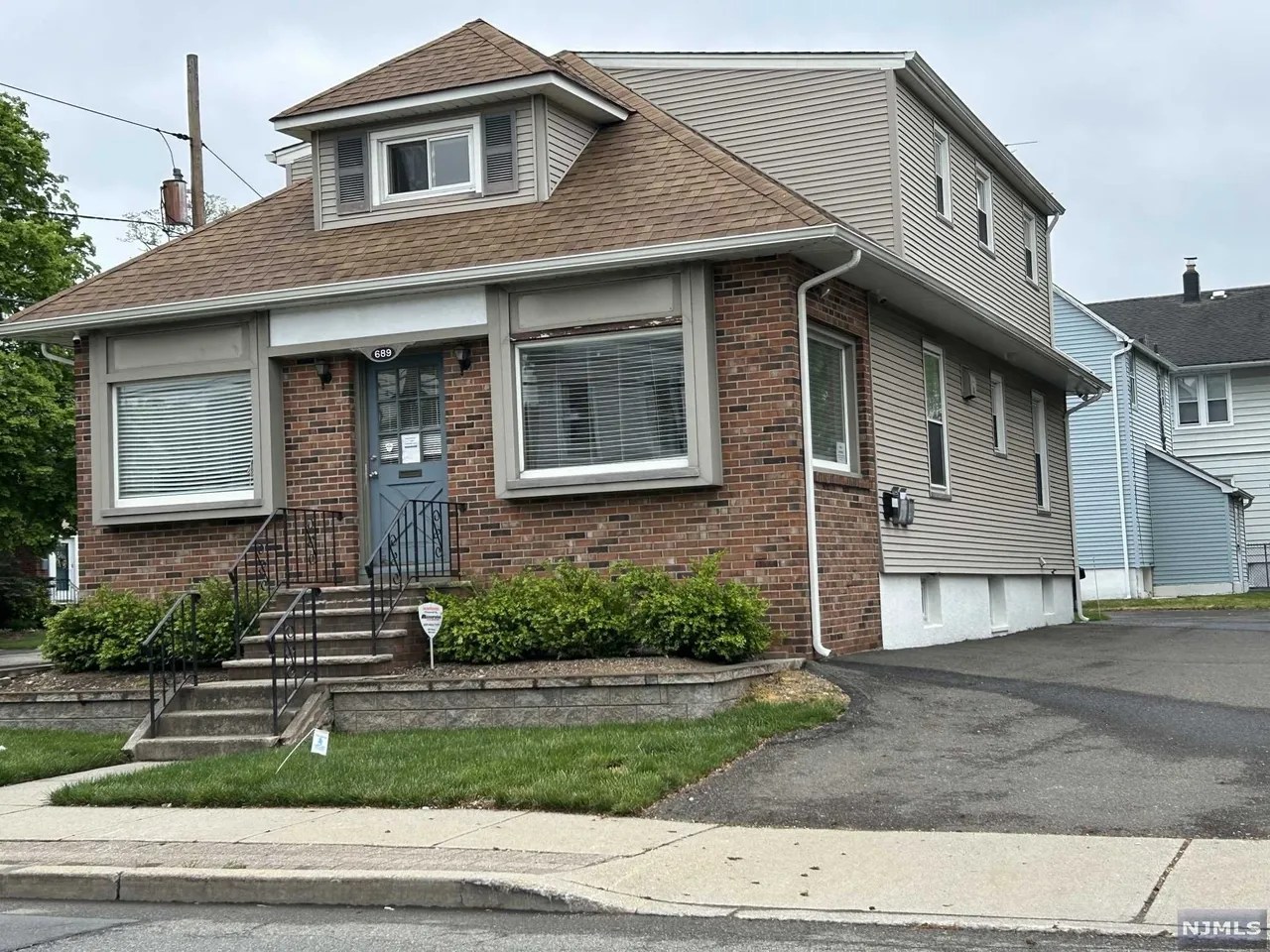 689 Lafayette Ave, Hawthorne, NJ 07506