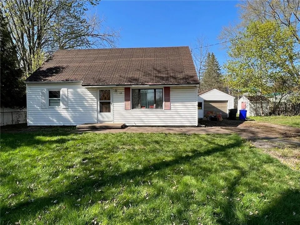 12 Maple Ave, Scottsville, NY 14546