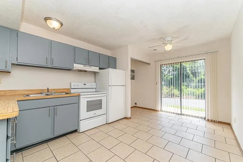 1543 James Patrick Ln Unit 6, Saint Louis, MO 63138