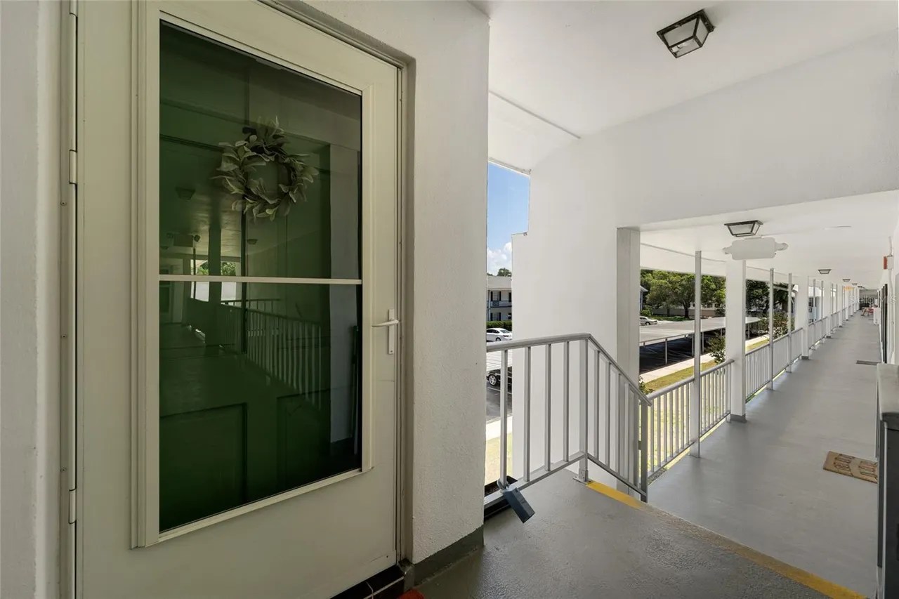For Sale 200 Glennes Ln Apt 212, Dunedin, FL 34698