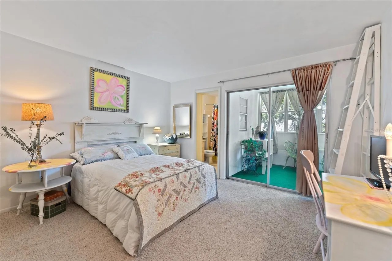 For Sale 200 Glennes Ln Apt 212, Dunedin, FL 34698