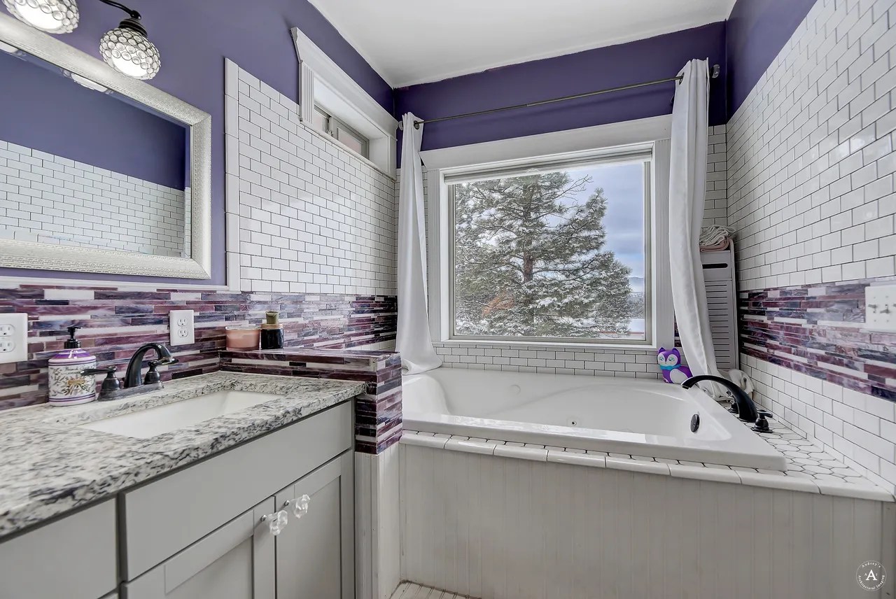 173 McClellan Creek Rd, Clancy, MT 59634