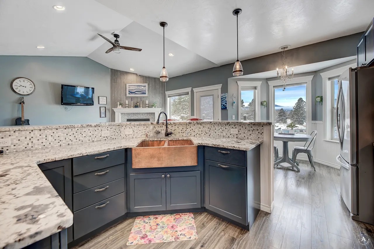 173 McClellan Creek Rd, Clancy, MT 59634