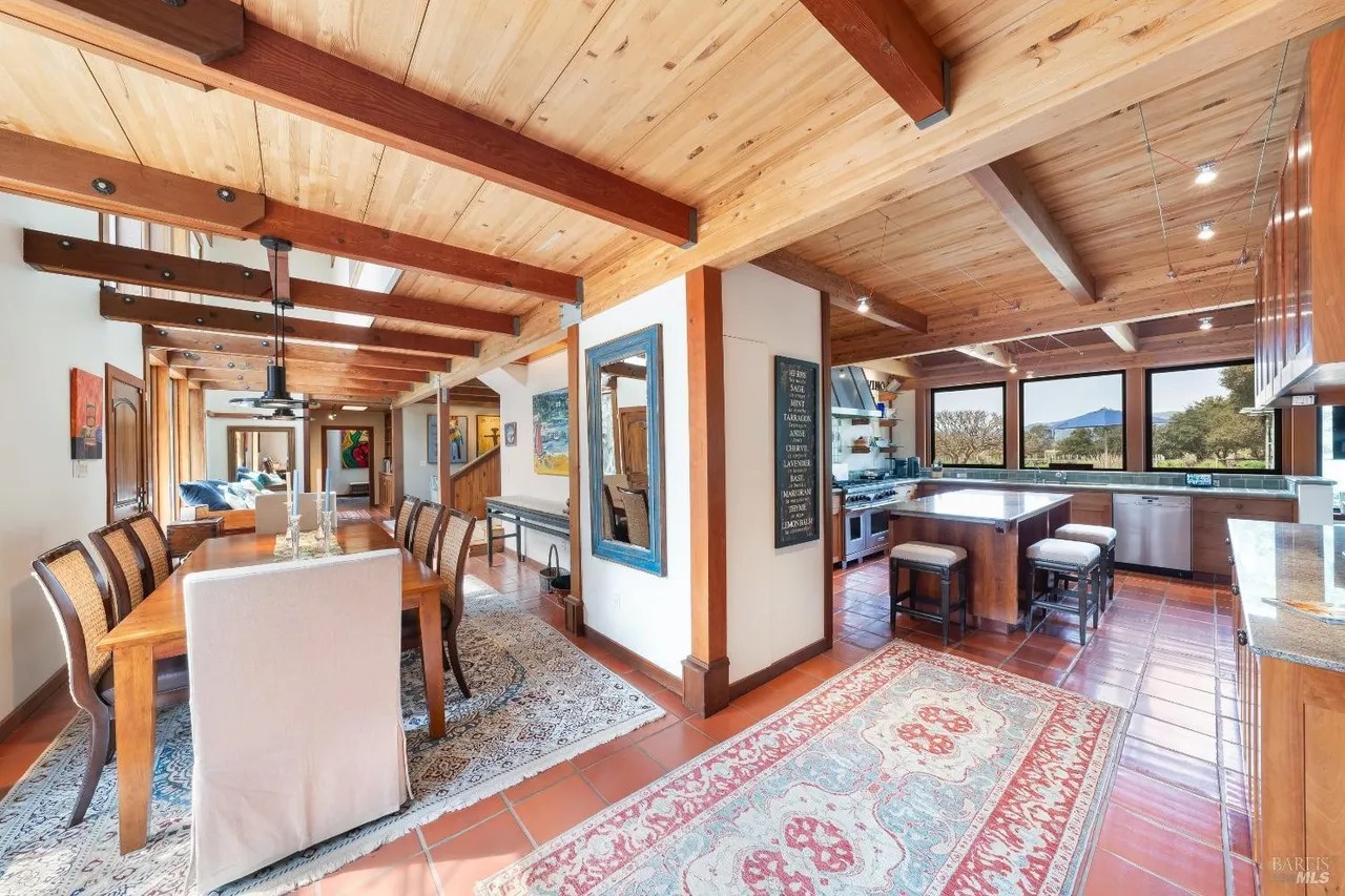 17500 Tera Holland Ln, Healdsburg, CA 95448