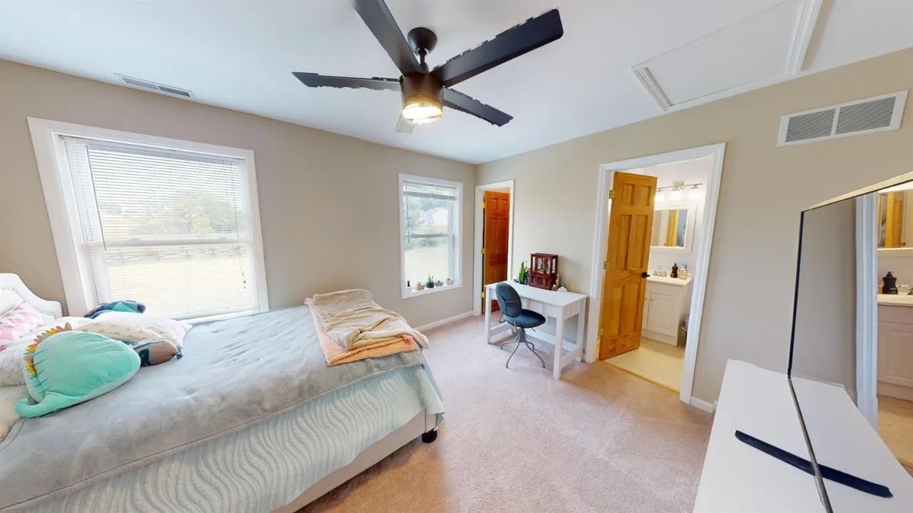 For Sale 3120 W Kemper Rd, Colerain Township, OH 45251