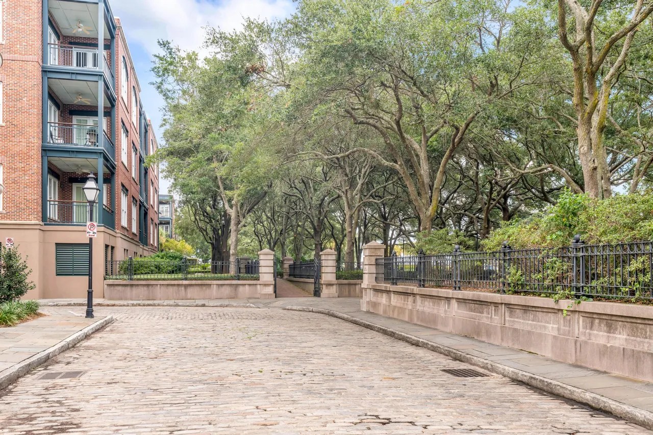 8 Prioleau St Unit A, Charleston, SC 29401