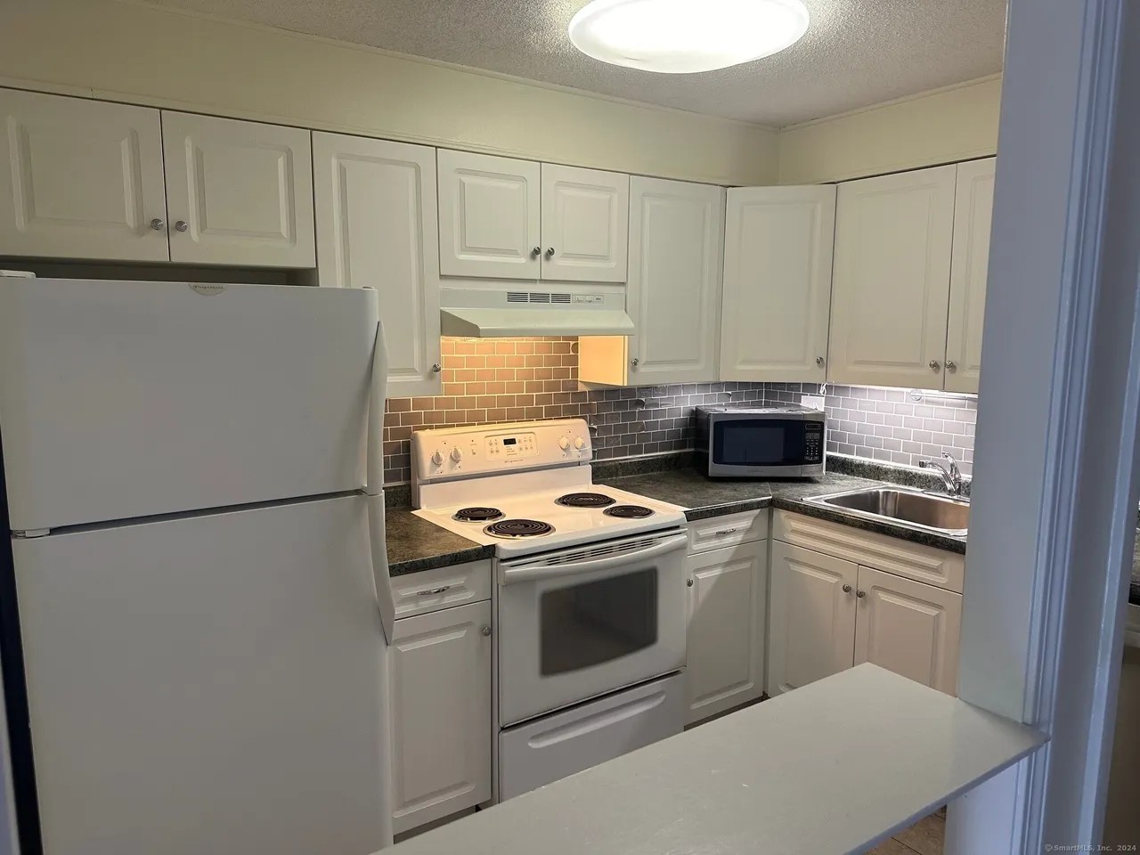 12 Stony Brook Dr Apt C4, Glastonbury, CT 06033