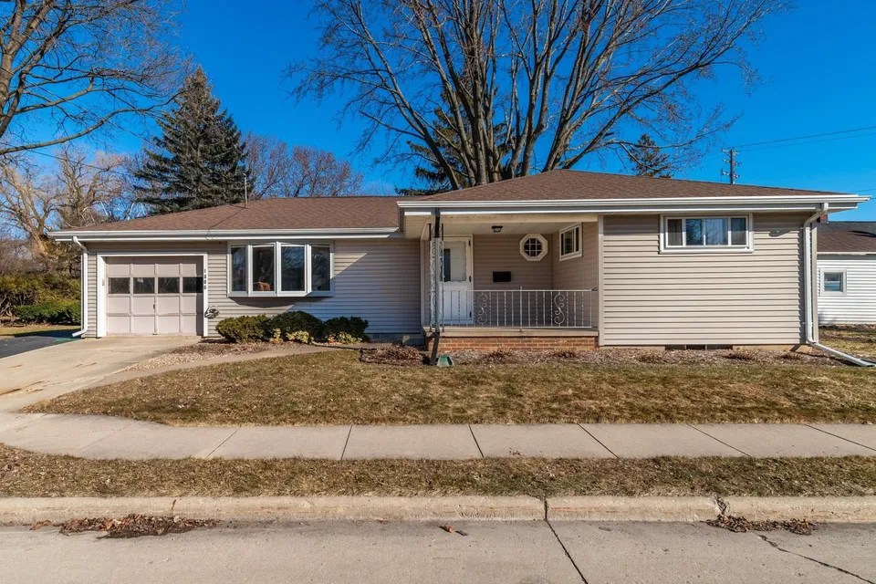 1806 S Willkie St, Appleton, WI 54915
