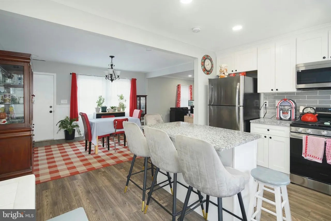 4482 Somerton Rd, Feasterville Trevose, PA 19053