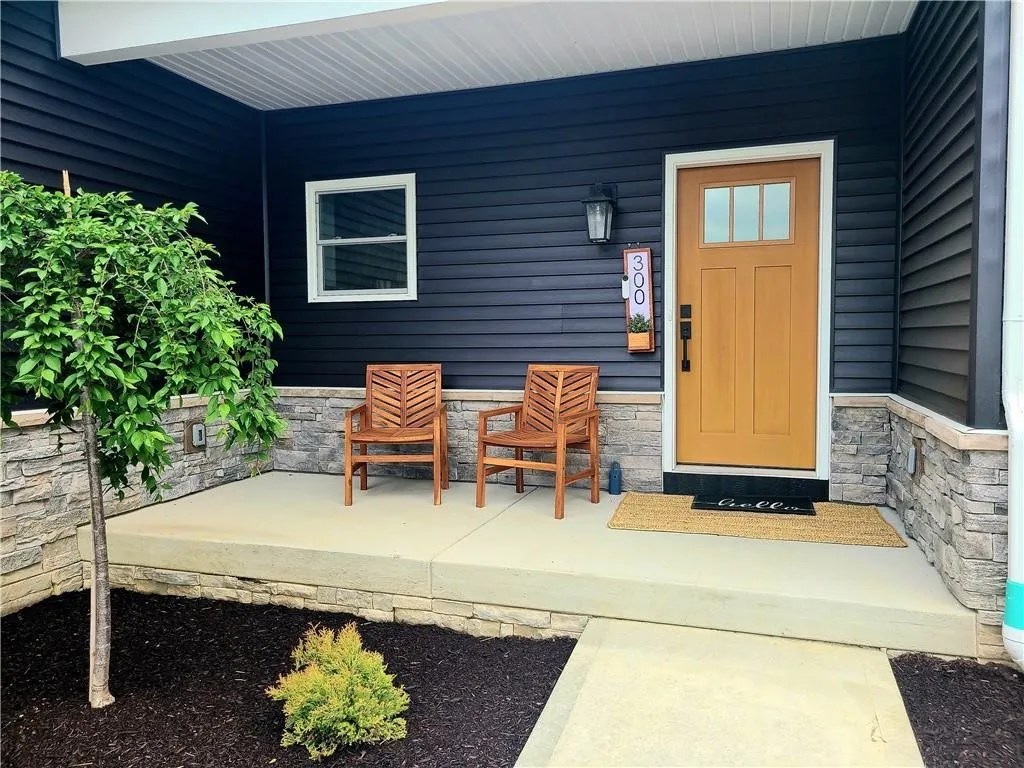 For Sale 300 Timberline Dr, Washington, PA 15301