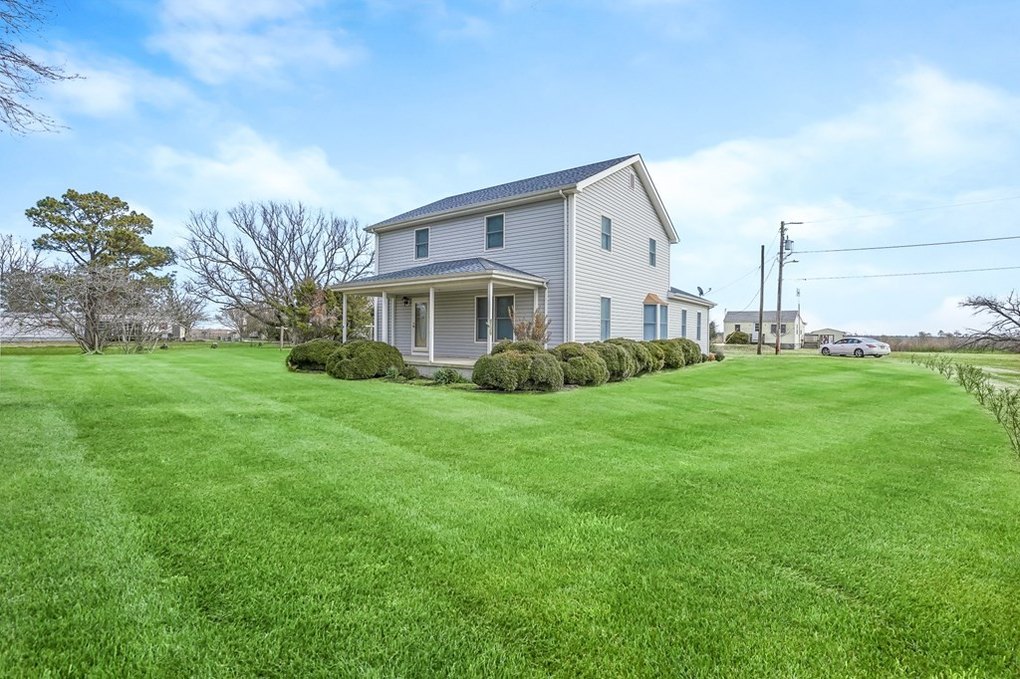 8449 Bobby Ln, Saxis, VA 23427