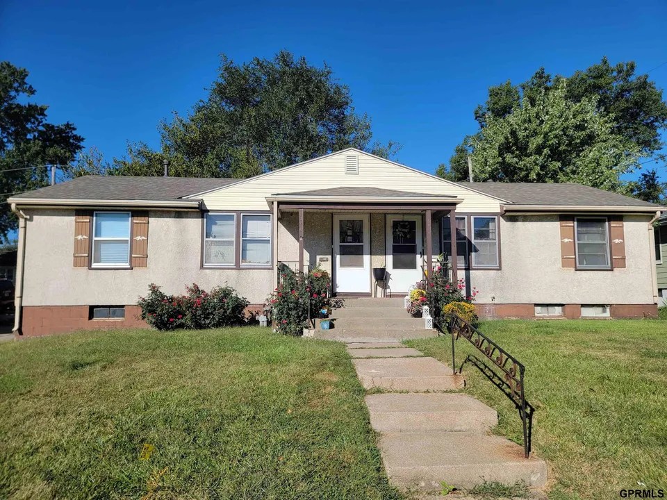 3014 S 41st St, Omaha, NE 68105 199,900