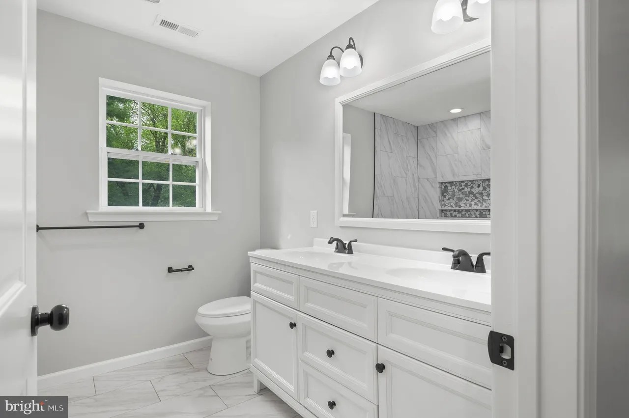 For Sale 900 Langhorne Yardley Rd, Langhorne, PA 19047