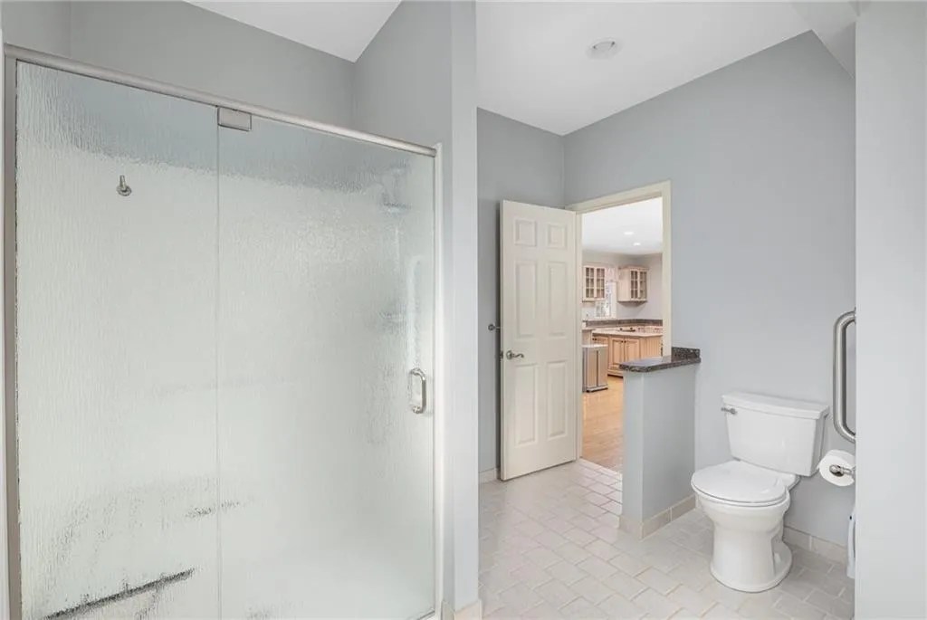 29 Fairview Ave Unit B, West Warwick, RI 02893