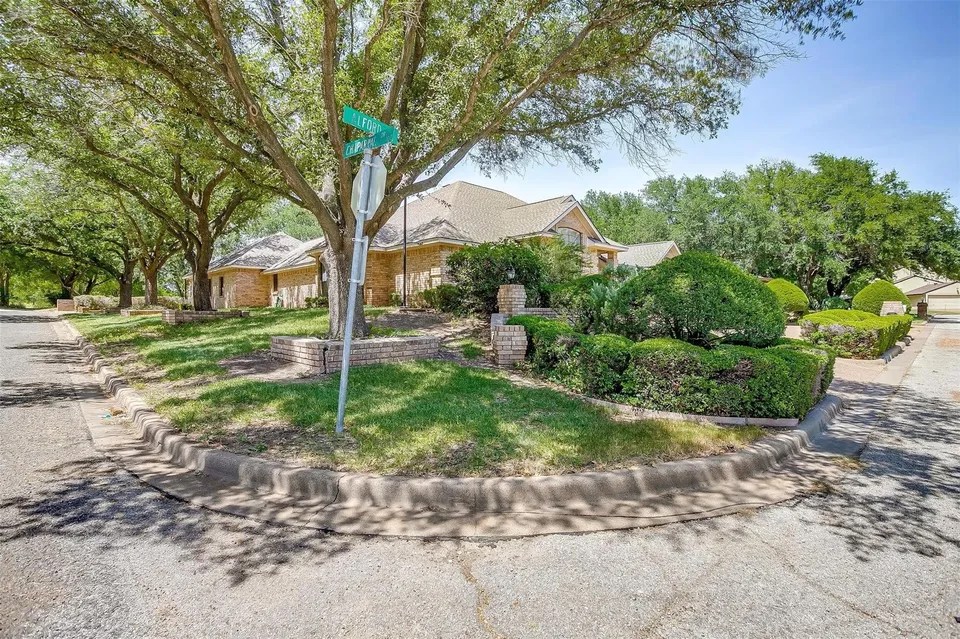 1301 Alford Dr, Hillsboro, TX 76645