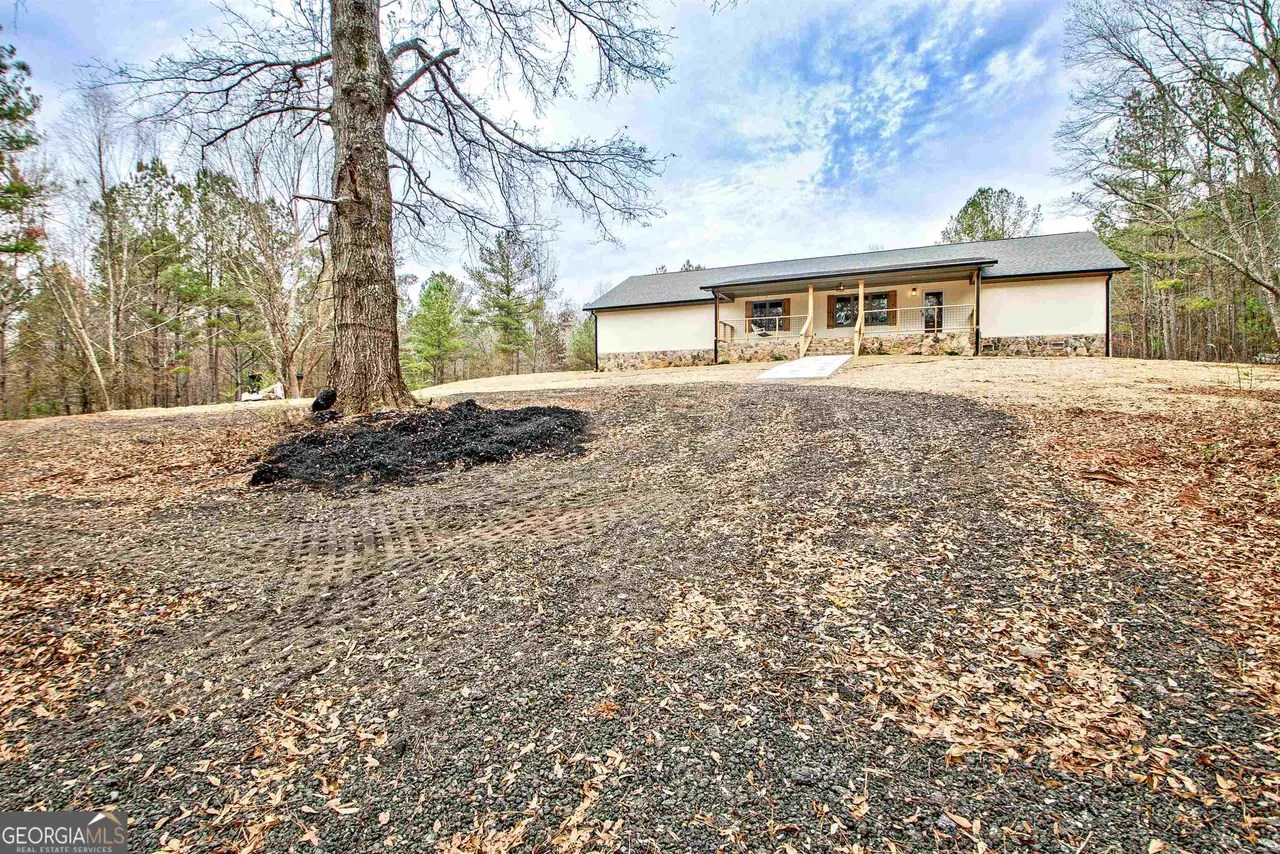 2752 Poplar Rd, Sharpsburg, GA 30277