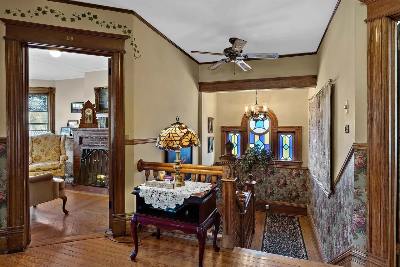 For Sale 399 Bentley Ave, Poultney, VT 05764