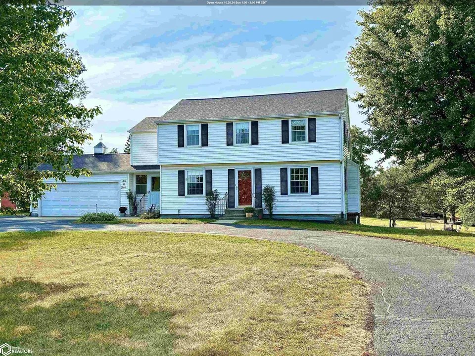 604 W Olive St, Marshalltown, IA 50158 329,900