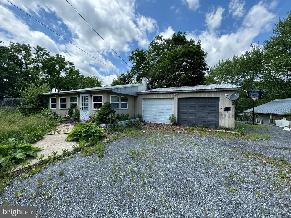 3110 Spring Rd, Carlisle, PA 17013