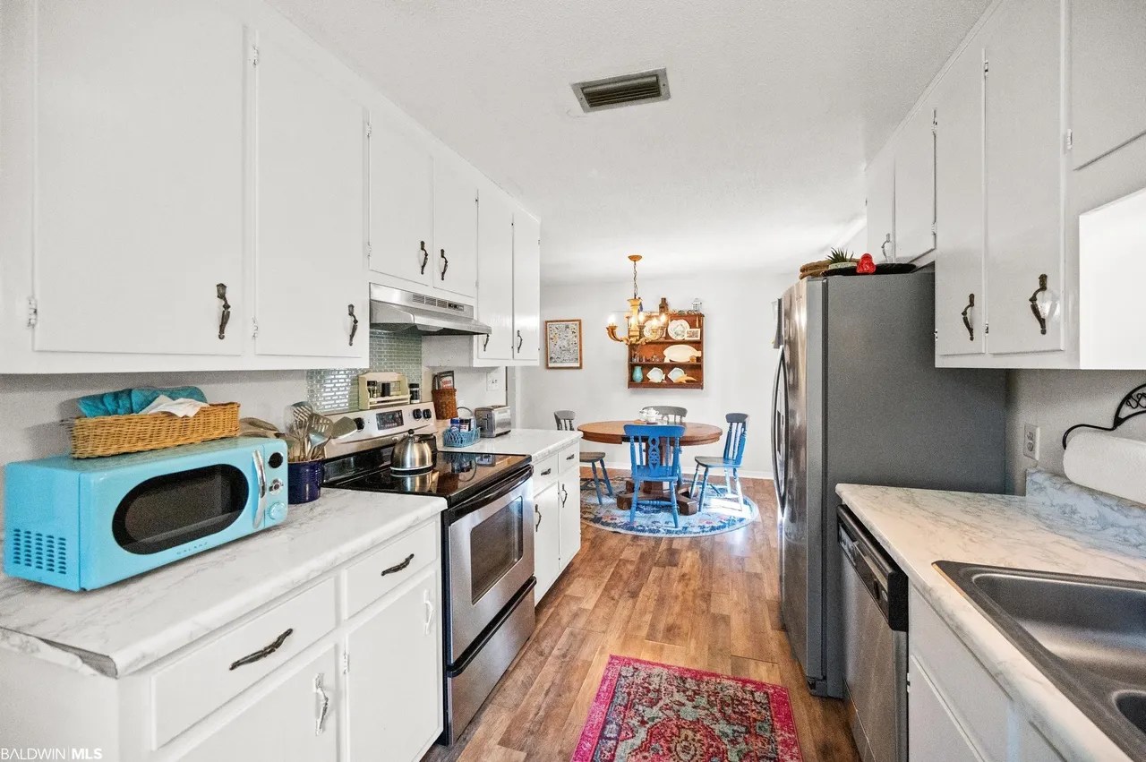 11047 Mockingbird Ln, Fairhope, AL 36532