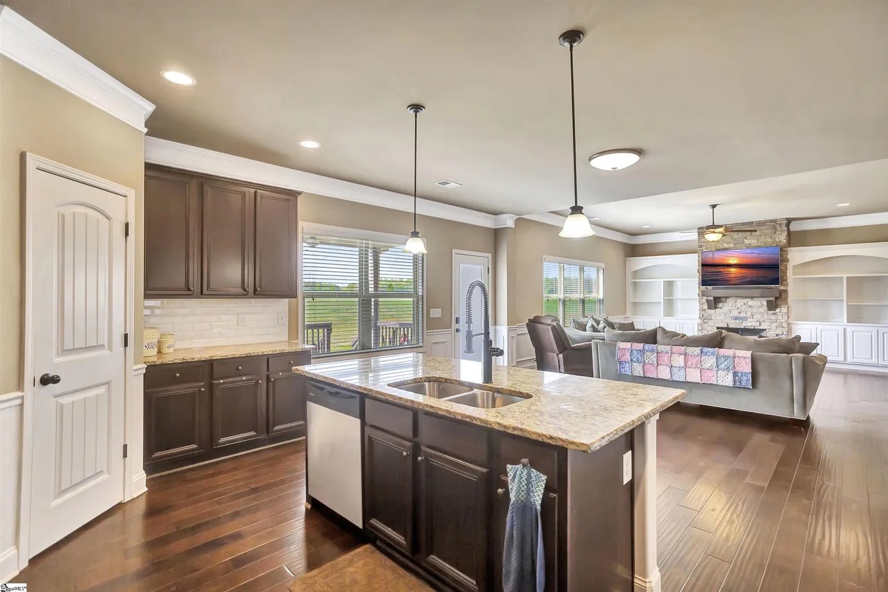 For Sale 1004 Omega Farms Ln, Williamston, SC 29697