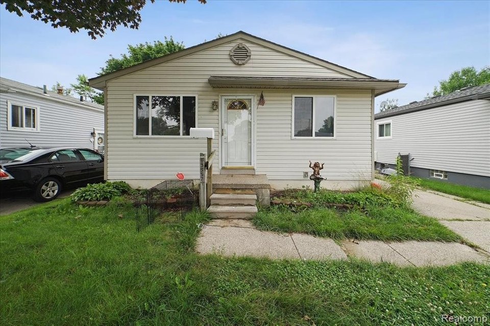 Belle Harbor Estates, Detroit, MI Foreclosure Homes for Sale