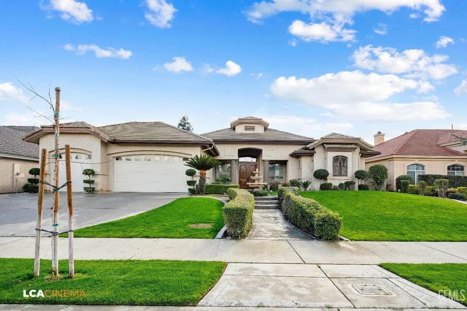 11605 Crabbet Park Dr, Bakersfield, CA 93311