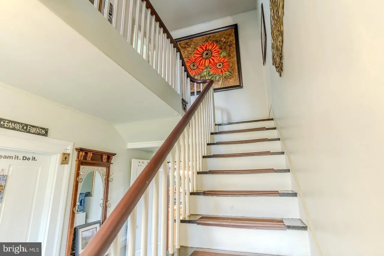 215 W Main St, Wardensville, WV 26851