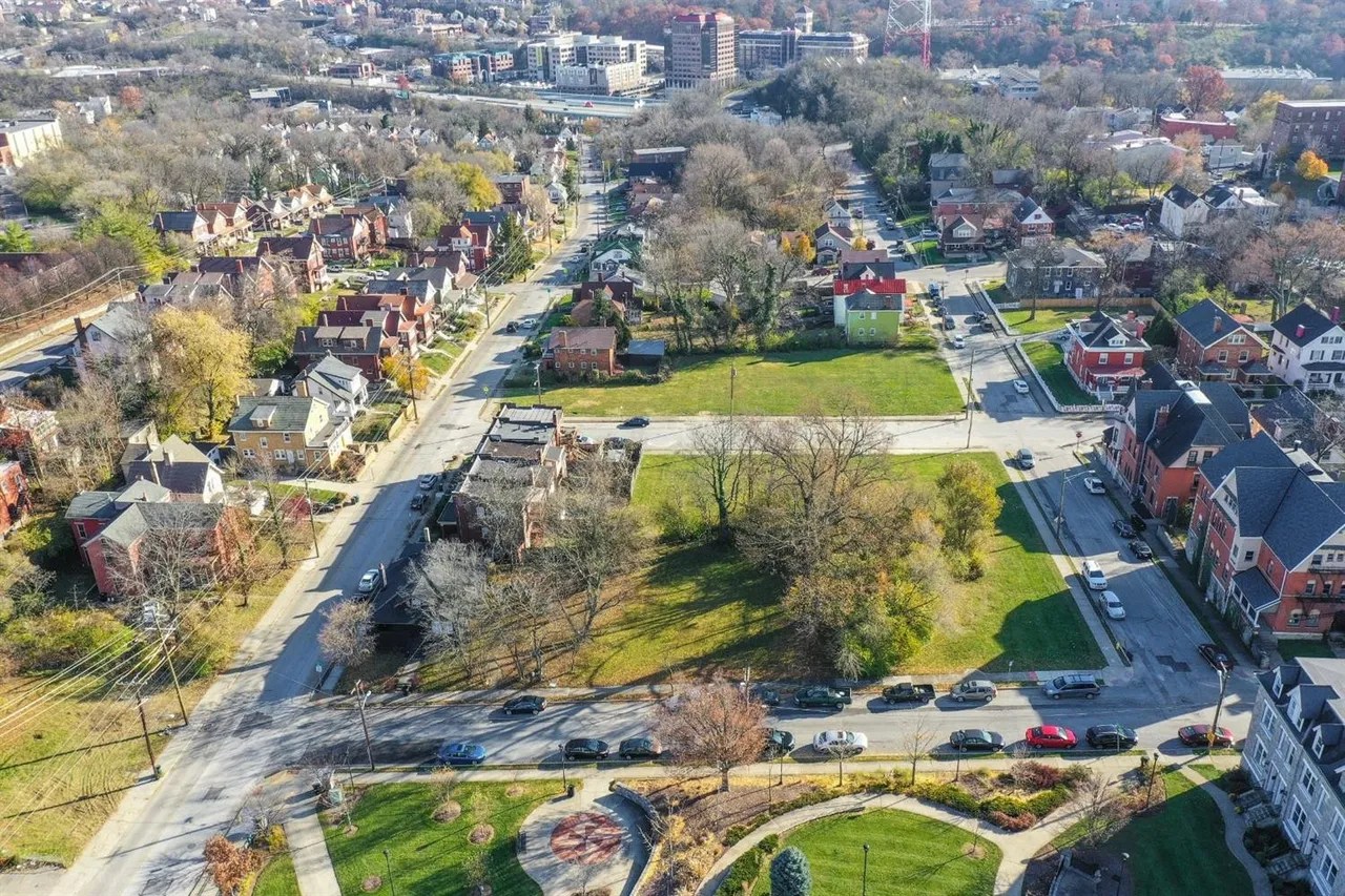 For Sale 1948 Bigelow St Unit 3, Cincinnati, OH 45219