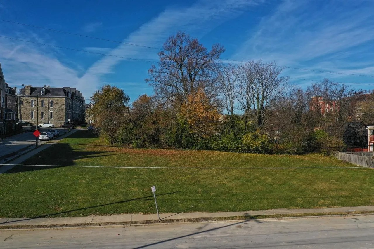 For Sale 1948 Bigelow St Unit 3, Cincinnati, OH 45219