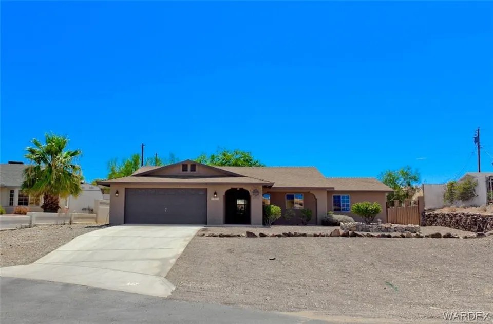 1360 Bombay Pl, Lake Havasu City, AZ 86404