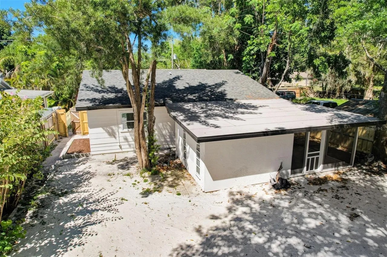 2916 Hawthorne St, Sarasota, FL 34239