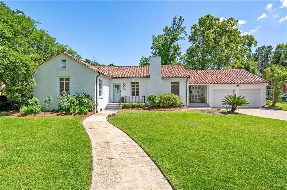 1737 Hunter Ave, Mobile, AL 36604