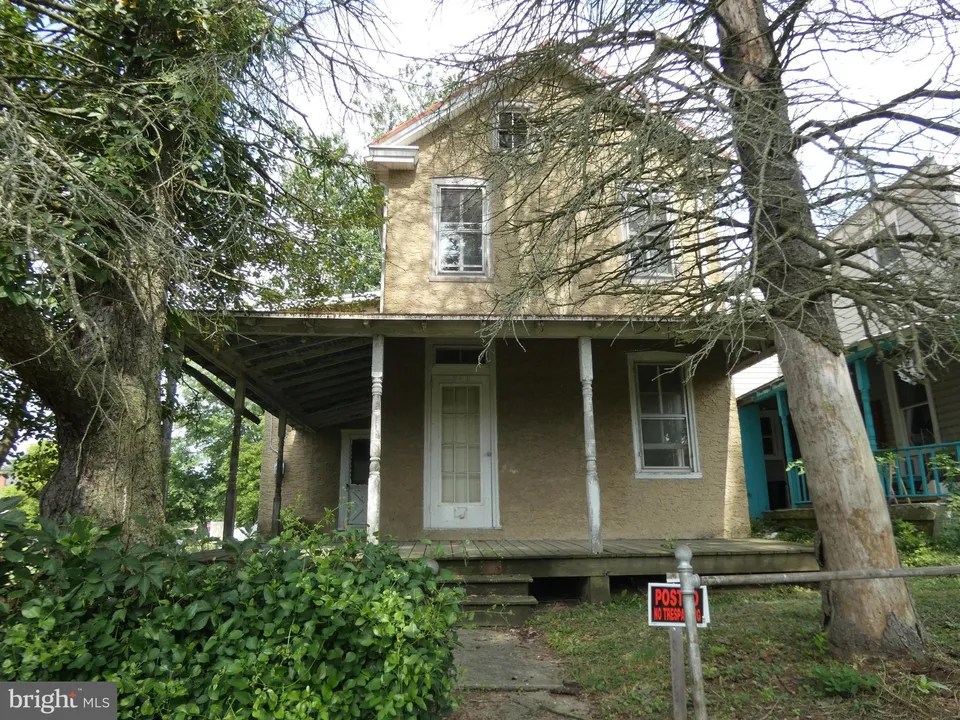 For Sale 16 Eshbach Ln, Bechtelsville, PA 19505