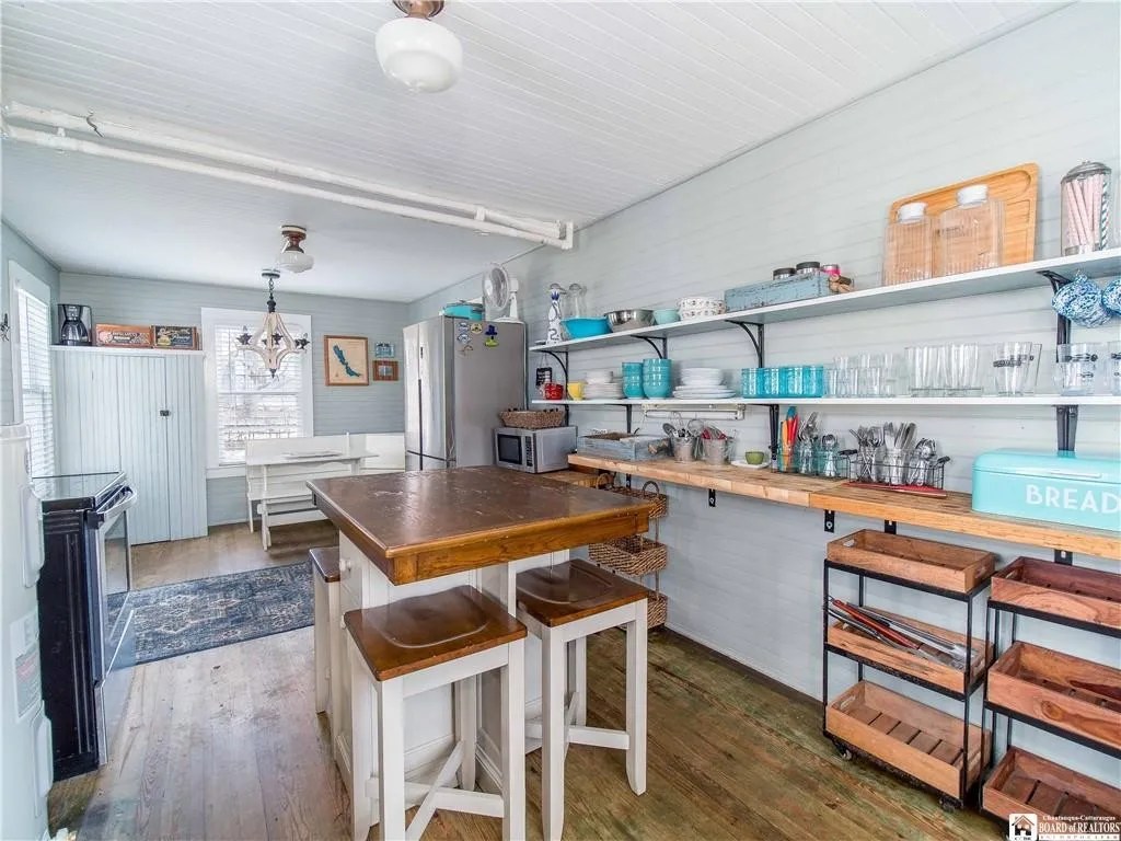 4421 Lakeside Dr, Bemus Point, NY 14712