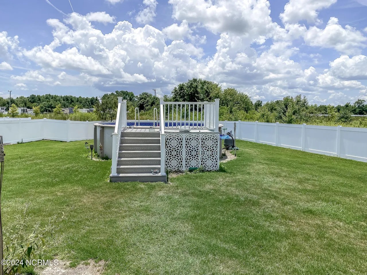 For Sale 413 Green Lake Rd, Moyock, NC 27958