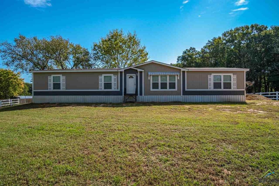 Page 3 Homes for Sale near Cheek St, Mineola, TX