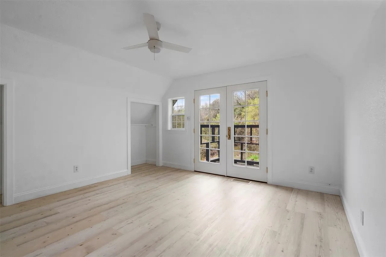 For Sale 332 Ash Creek Dr W, Azle, TX 76020