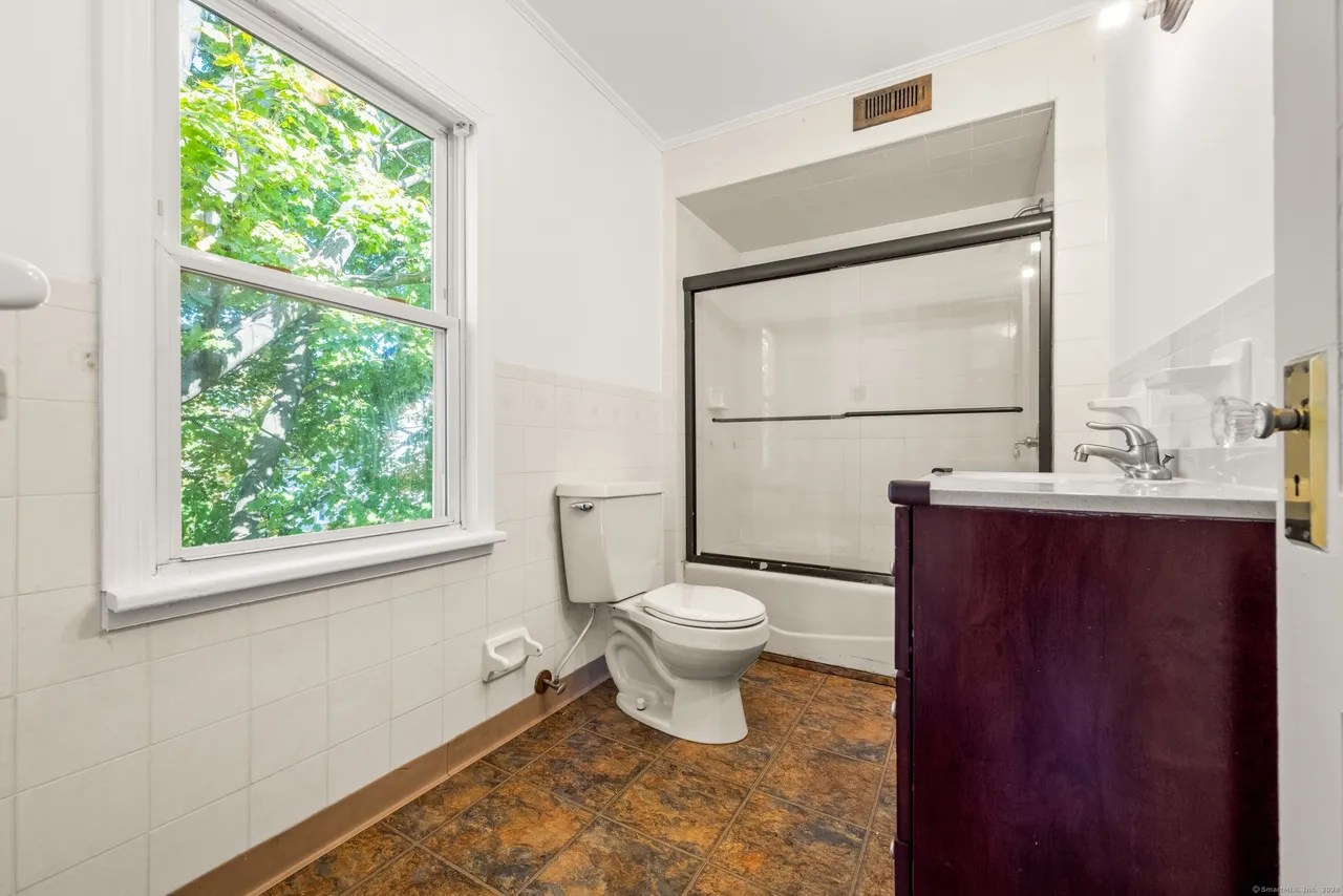 3,500 314 Judson Pl, Bridgeport, CT 06610