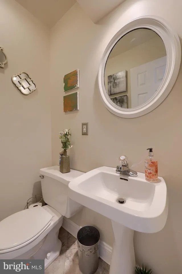 335 Cobblestone Ln, Lancaster, PA 17601