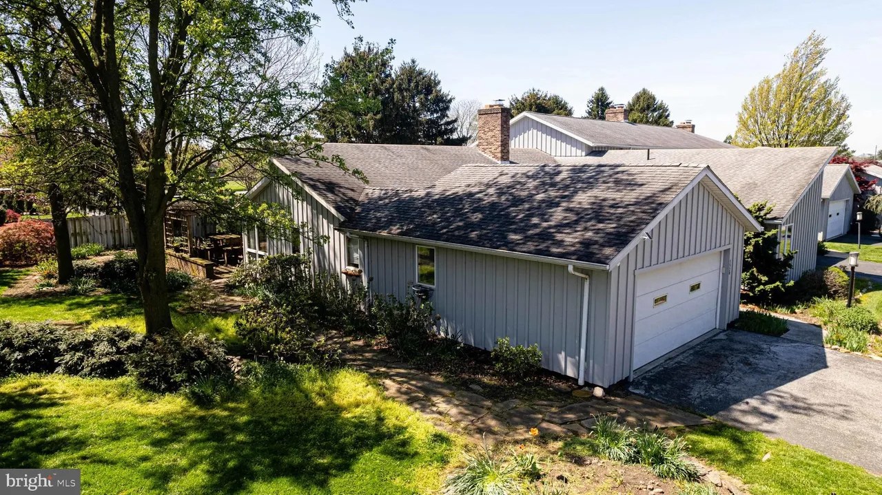 3528 Scotland Rd, Chambersburg, PA 17202