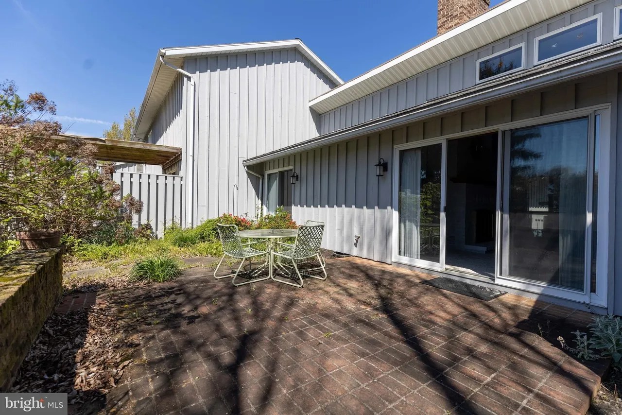 3528 Scotland Rd, Chambersburg, PA 17202